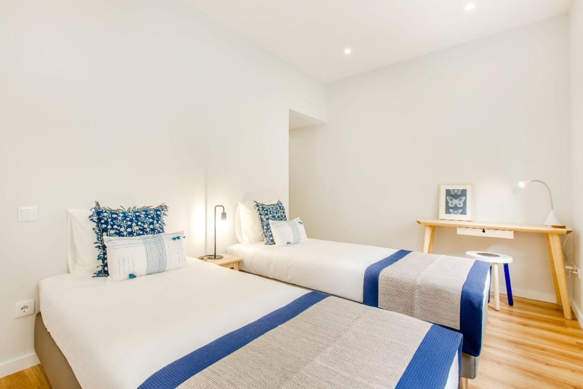 Apartment Espinho 4 *